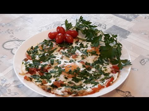 Яичница с шампиньонами.  Вкусный завтрак.