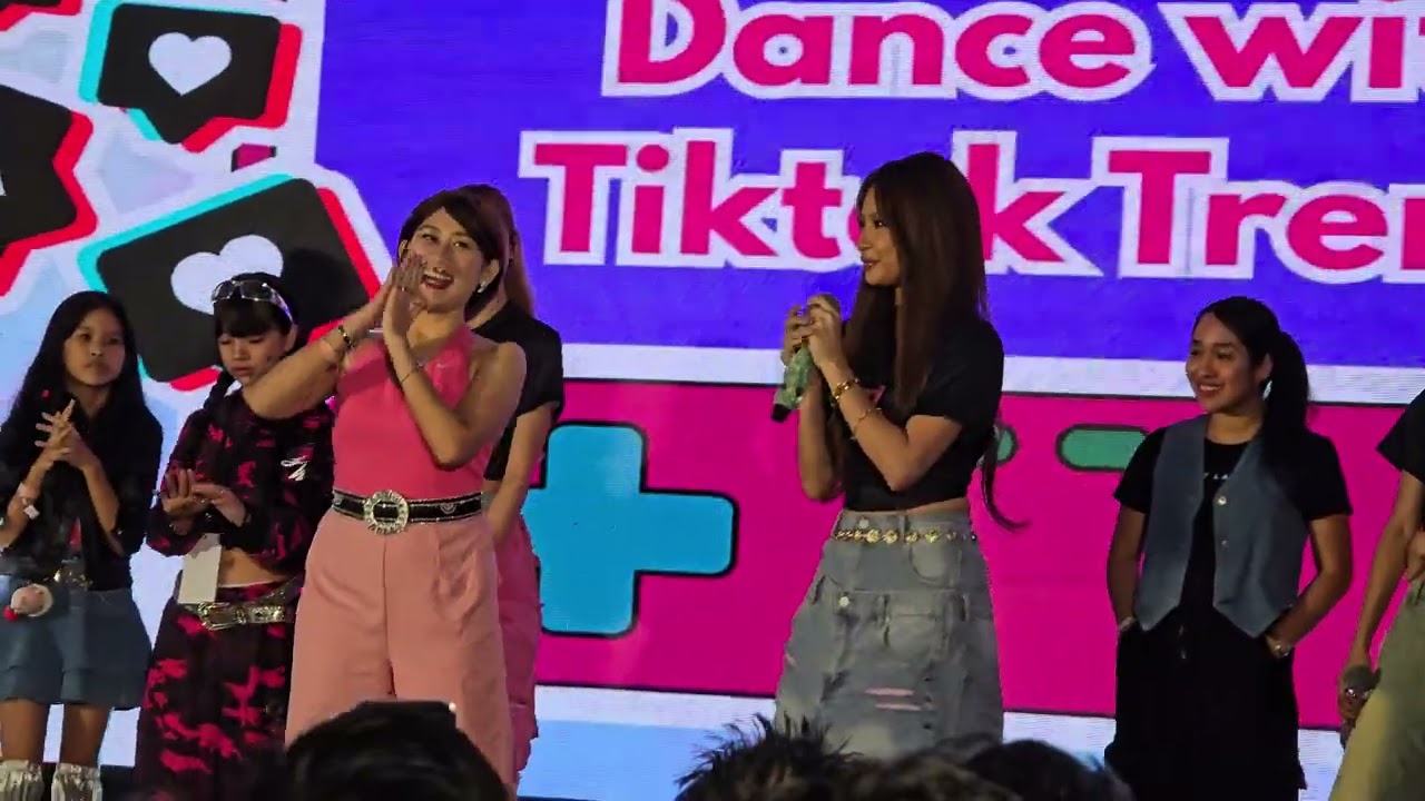 BINI AKARI FANMEET TIKTOK DANCE TRENDS WITH BLOOMS AT ENDERUN  #bini #biniph #binixakari #AKARI #fyp