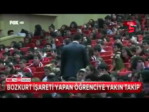 Başbakan Recep Tayyip Erdoğan'a Bozkurt İşaret Yapan Çocuk