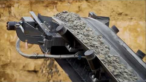 EvoQuip Colt 1000 Scalping Screen fed by a Cobra 290 impact crusher