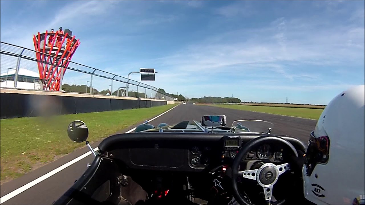 2019 Morgan Challenge Castle Combe. Race 1. Brands Hatch Morgans 4/4 ...