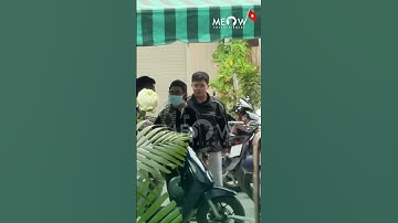 Nghệ sĩ Bạch Long lặng lẽ ra về sau khi đến viếng cố NSUT Ngọc Trinh