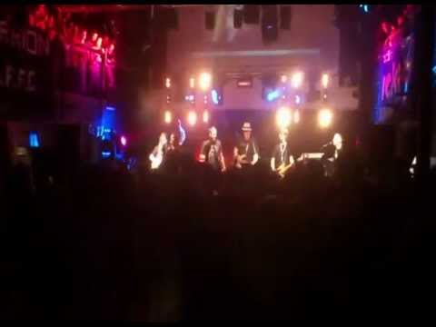 PAWE KUKIZ - Na falochronie - koncert g2