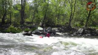 Kayak en el Tormes: Piscifactoria al Puente de Bohoyo (III+/20cumecs/0.5)