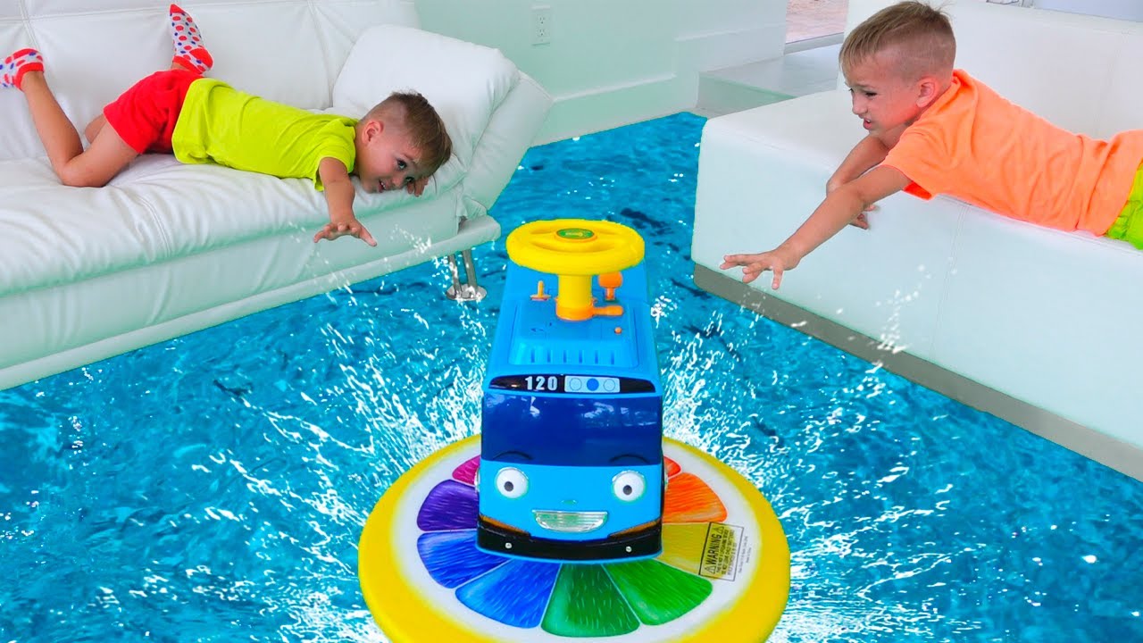 Vlad and Niki save toy Minibus