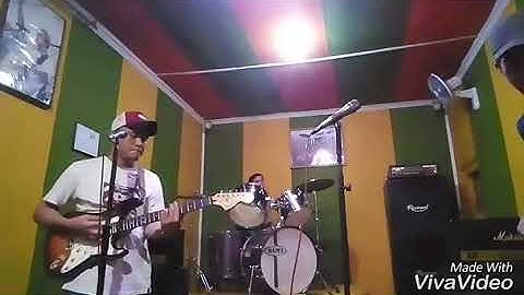 Tony q rastafara cover (republik sulap) by Bule youman
