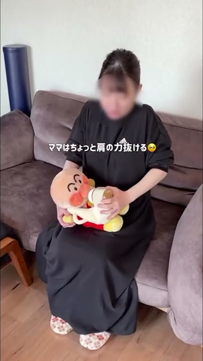 👶🍼「夫が寝たあとに」でも話題の #Cocopon 哺乳瓶ホルダー、授乳中の体勢が本当にラクになるんです🥺✨赤ちゃんもご機嫌で自分で飲んでくれるから、ちょっと手が空くのが神🙏✨