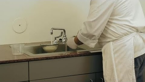 How to Add Rice to Beef Stew in the Crock-Pot : Preparing Stews: Tips & Tricks