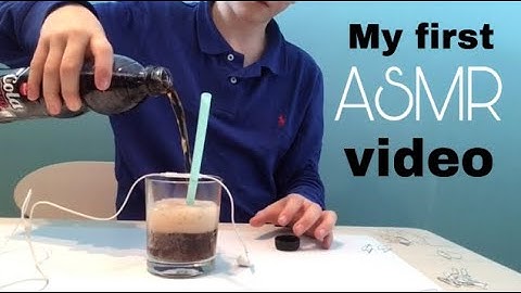 My first ASMR video ❤️ ( tapping , scratching, brushing en more)