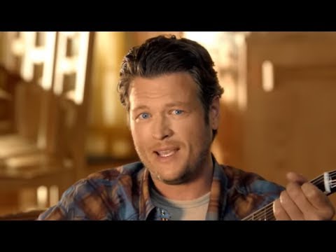 Screen shot of Blake Shelton Honey Bee music video