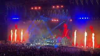Carlos Vives feat. Juanes - La tierra. En vivo Bogotá Estadio El Campin 2023