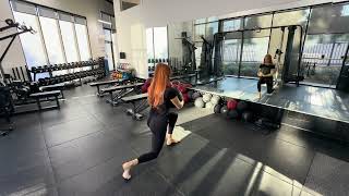 Dearball Bearhug Alternating Reverse Lunge demonstration