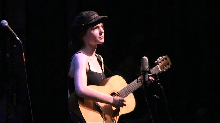 Shasta String Celebration 2013  - Amy Anders plays...