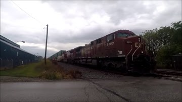 CSX Q165 with CP Engines Meets CSX Eastbound Manifest