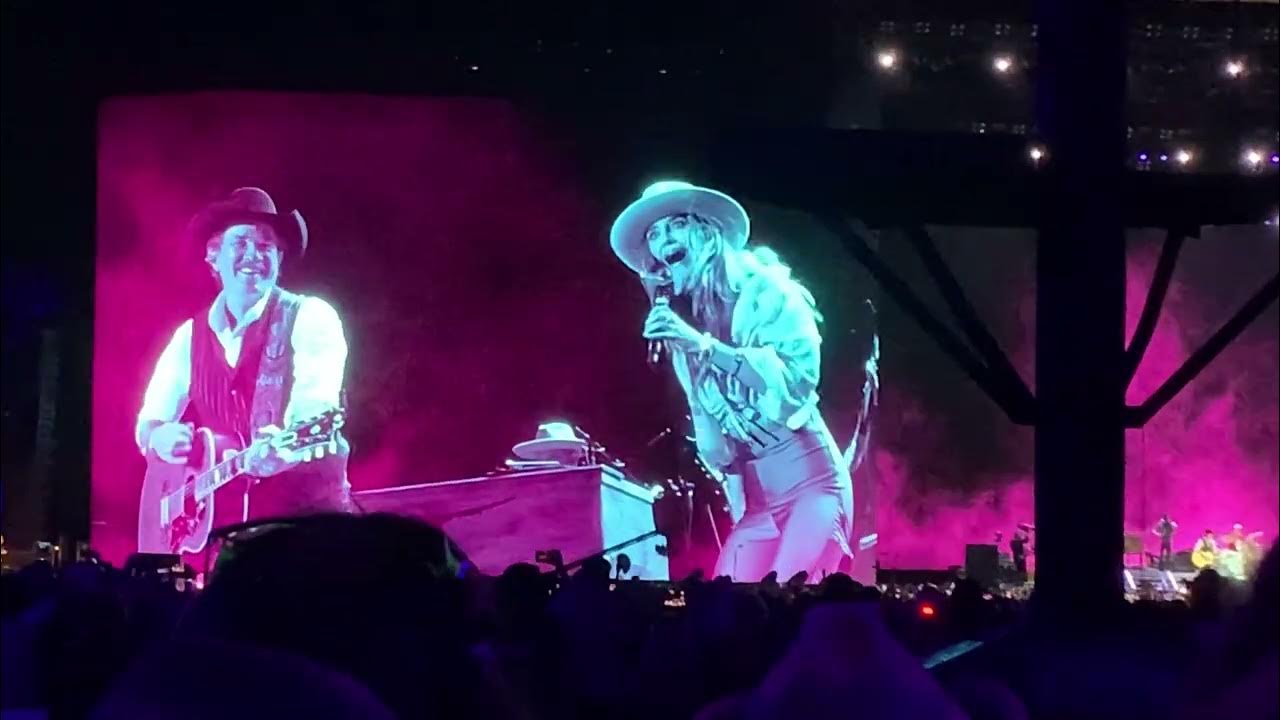 Brooks & Dunn with Lainey Wilson- cowboys don’t cry- stagecoach music festival, April 2023, Indio Ca Brooks & Dunn with Lainey Wilson- cowboys don’t cry- stagecoach music festival, April 2023, Indio Ca