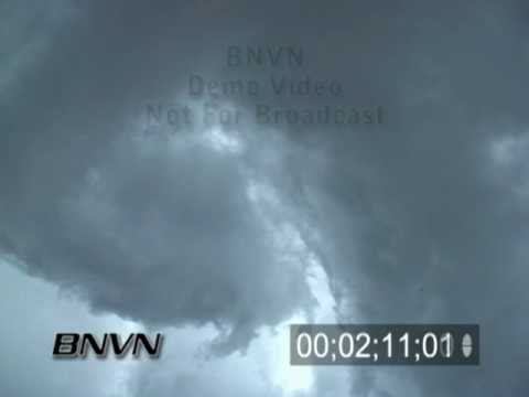 5/8/2004 Severe Storm Footage and rapid rotation under a wall cloud.