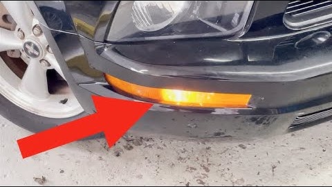 How To Replace Turn Signal Bulb On A 2005-2009 Ford Mustang