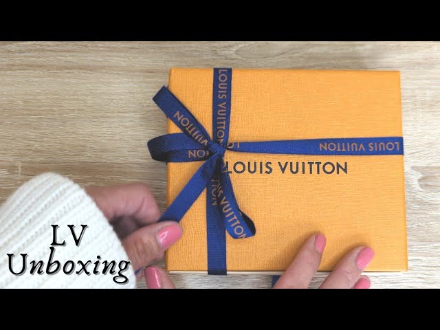 LOUIS VUITTON CITY MALLE FIRST IMPRESSIONS & WHAT FITS INSIDE 