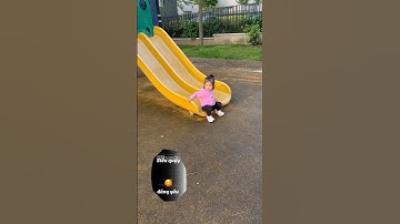 Bé gái với nụ cười tỏa nắng 😍💕 Un beau sourire 💖 #shorts