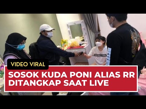 Detik-detik Kuda Poni, Selebgram RR Didicuk Saat Sedang Live Tanpa Busana