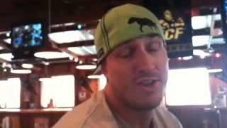 Clayton "MoneyShot" McKinney does Hooters