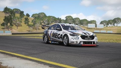 Hotlap Qualifier in a Holden Commodore ZB V8 Supercar