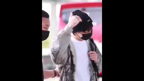 Jungkook looks so sleepy and tired. #jungkook #btsarmy #youtubeshorts