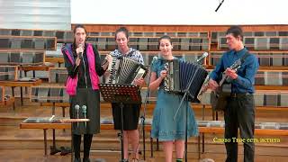 картинка: А нас манят к себе небеса.