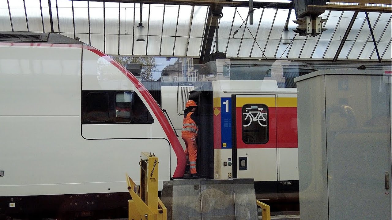 Coupling and Uncoupling Rail Cars-Railway coupling-Dangerous Job-How ...