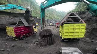 Working digging sand in a sand mine