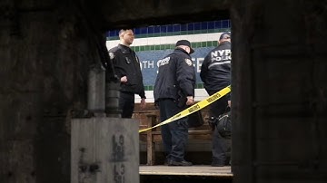 Man stabbed on subway platform at Upper East Side station