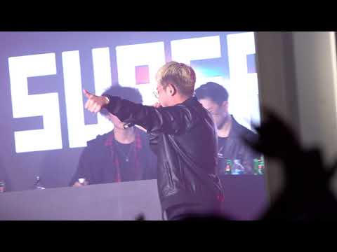 SUPERBEE(슈퍼비) - 억 @ WYBH Christmas All Night Festival 2018
