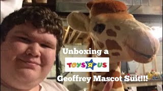 Unboxing a REAL Toys R Us Geoffrey The Giraffe Mascot Suit!