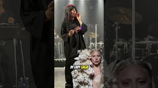 Download Lagu Wanneer Billie Eilish precies klinkt als Lady Gaga #billieeilish #ladygaga #shorts MP3