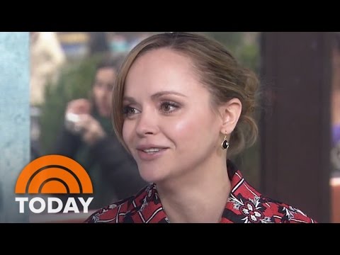 Video: Christina Ricci Neto vrednost: Wiki, poročena, družina, poroka, plača, bratje in sestre