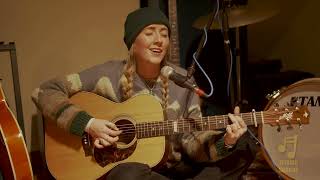 Demi O'Hara  'Beeswing' - Richard Thompson Cover: Attic Sessions