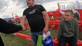 Wizyta w firmie o nazwie od A do Z | Porównanie Pługów Na Agro Show