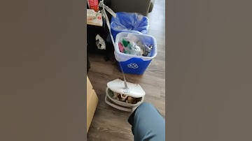 "Automatic" garbage bin