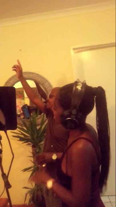 Stokfella ft Queen B -hlala nami