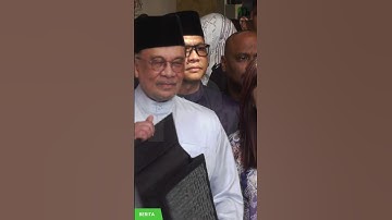 Belajanwan 2026: PM Anwar bawa briefcase songket ke Parlimen