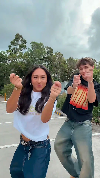 Shake it to the max | Cadel and Mia VIRAL TIKTOK DANCE 🔥 #shorts #trending