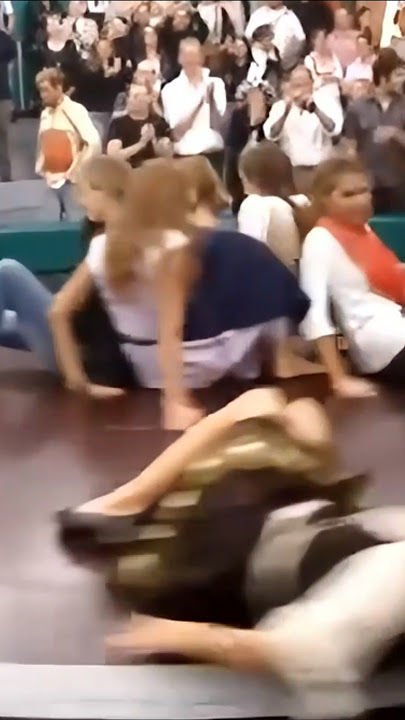 Momen Terbaik Teufelsrad – Gadis-Gadis Menguasai Kemudi! #Teufelsrad #DevilsWheel #Oktoberfest