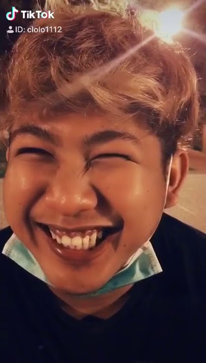 Tik tok senam wajah. . .😀😀