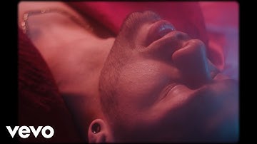 Milo - Solito y Sola (Official Video)