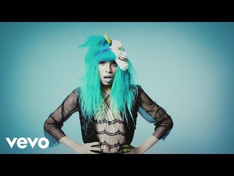 Queen Bee - Desco - YouTube