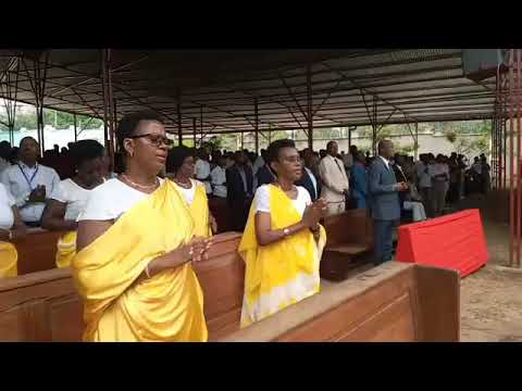 Mukama Tugirire Ikigongwe Kyrie Gloria IV Cathédrale Regina Mundi