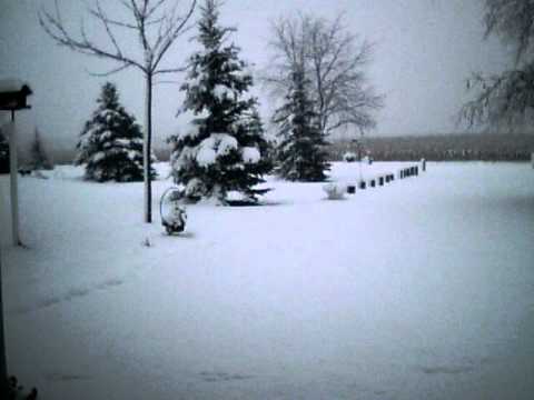 1st snowfall of 2010 Isanti, Minnesota November 13th day after Veterans Day. God Bless us all.