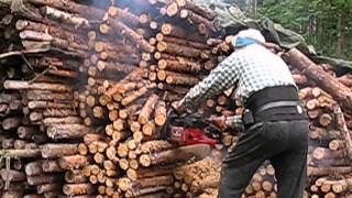 Mies Ja Savuava Saha