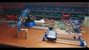 Automation: 7-axis robotic arm with a conveyor 3D-printed