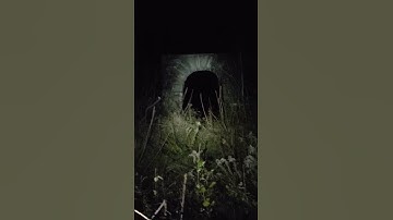 rumah terbengkalai di malam hari #rumahterbengkalai #menyeramkan #penjelajah #pemburuhantu #rumahberhantu #urbex #malam